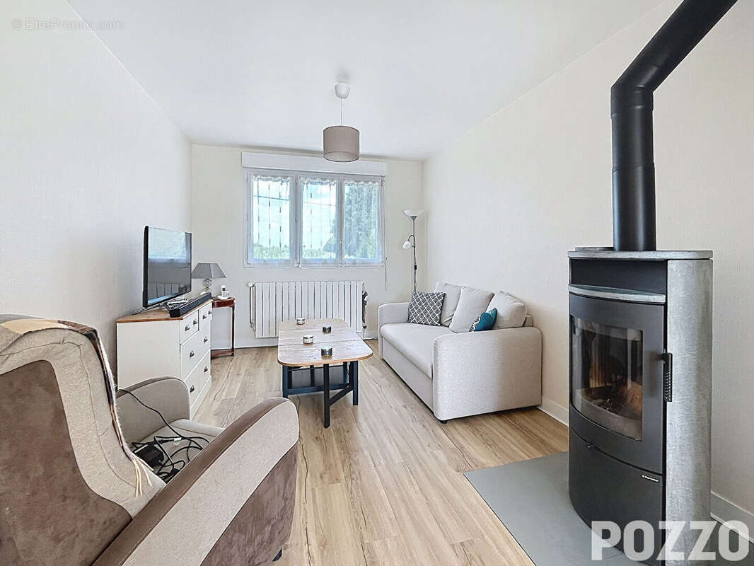 A Vendre - Saint Senier Sous Avranches - Maison 8 pièce(s) 133 m² - photo 3