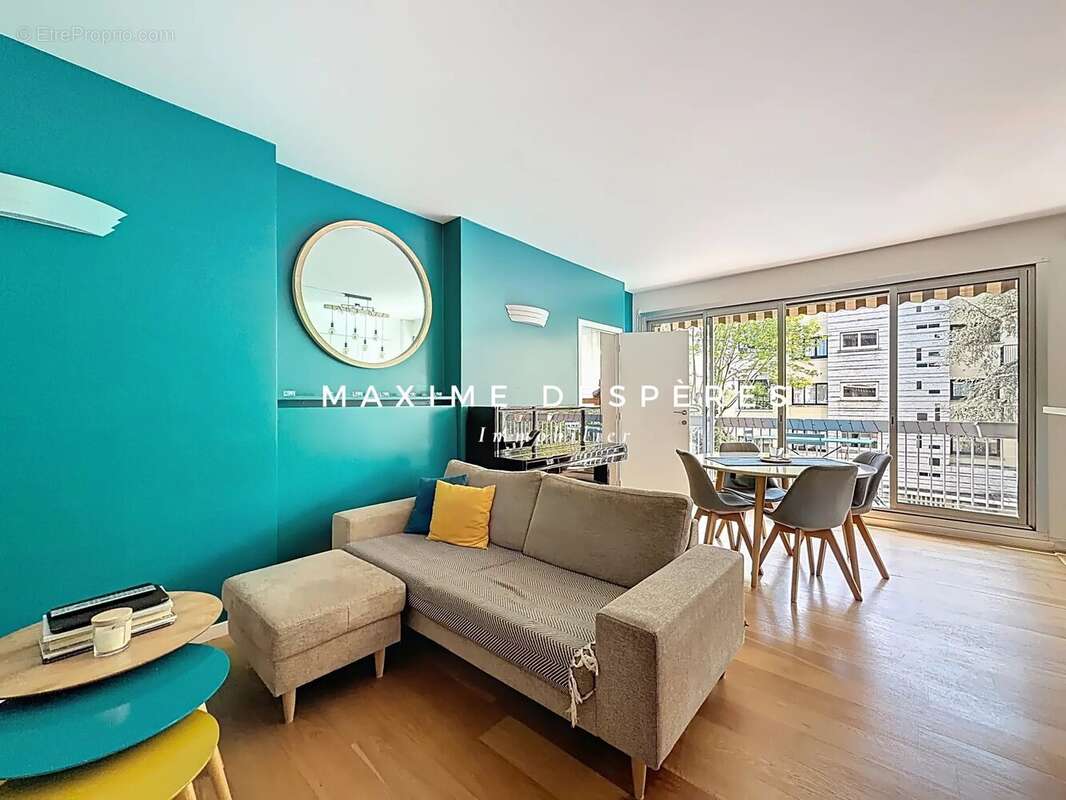 Appartement à NEUILLY-SUR-SEINE