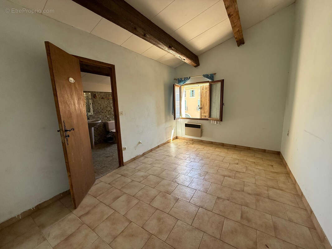 Maison à MONTAGNAC