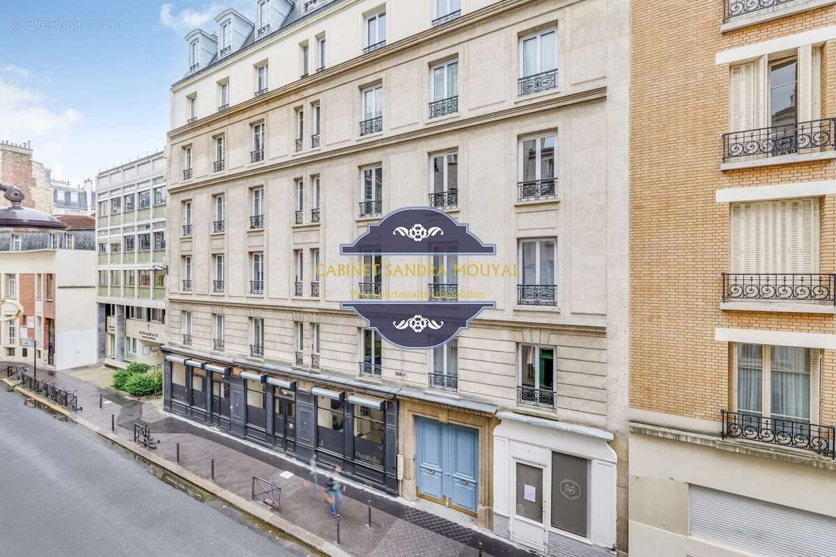 Appartement à PARIS-15E