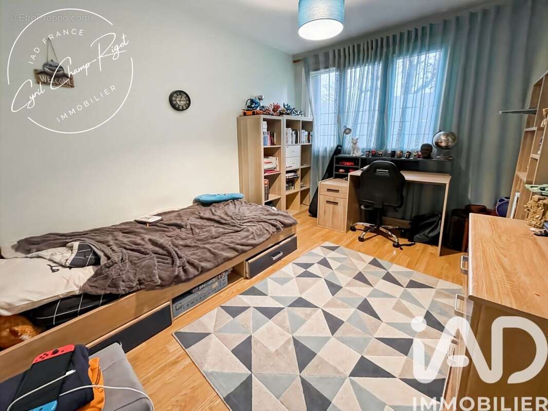 Photo 8 - Appartement à LIVRY-GARGAN