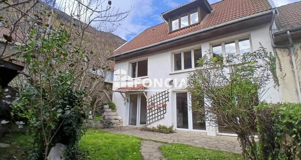 Maison à SAINT-PIERRE-DE-MESAGE