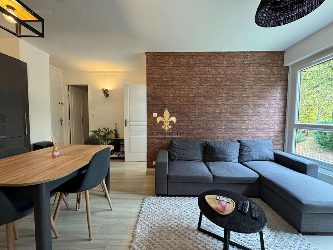 Appartement à LAMORLAYE