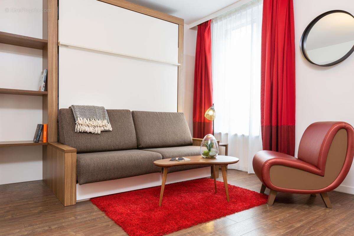 Appartement à COURBEVOIE