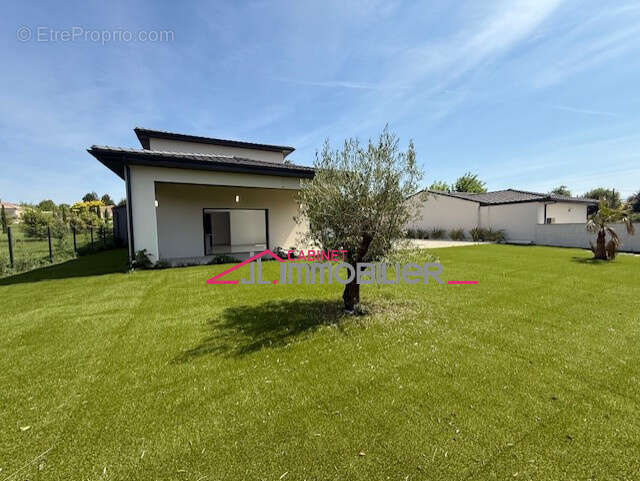 Maison à CHARMES-SUR-RHONE