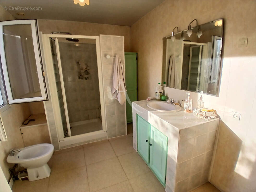 Maison à MONTPELLIER-DE-MEDILLAN