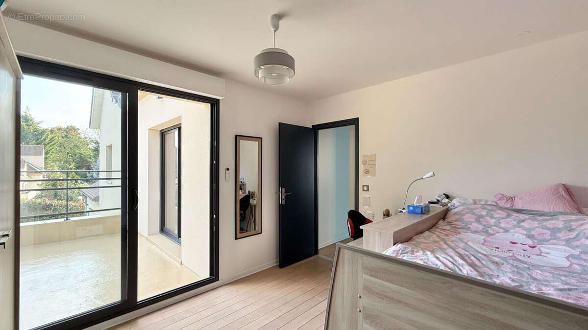 Maison à SAINTRY-SUR-SEINE