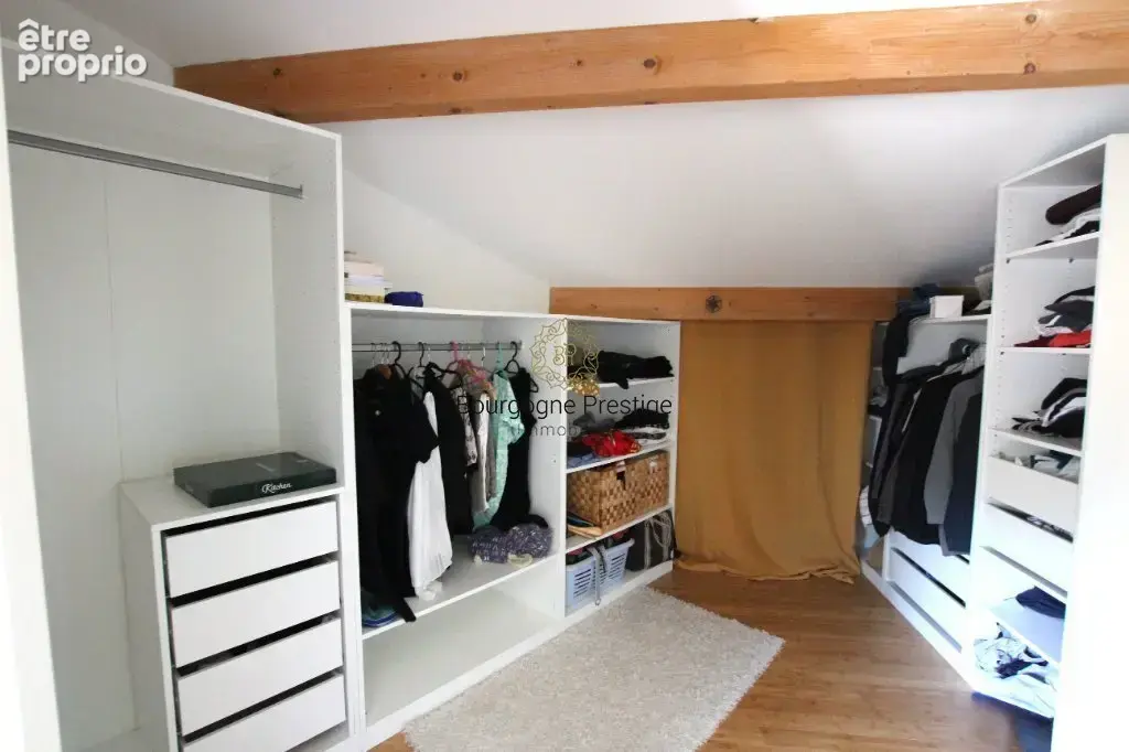 Maison individuelle et familiale a ossature bois de 223 m² -  centre ville macon- cinq chambres - piscine - terrasse - garage - photo 11