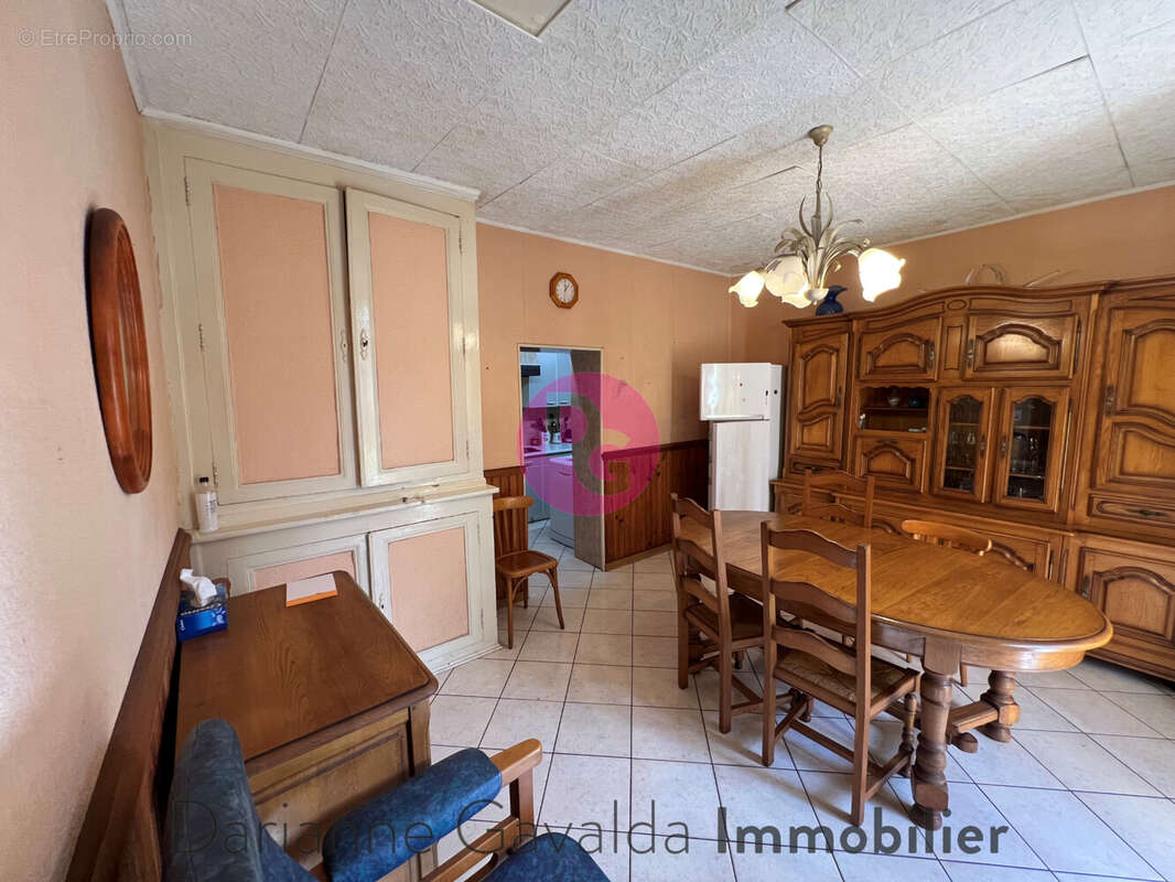 Maison à DECAZEVILLE