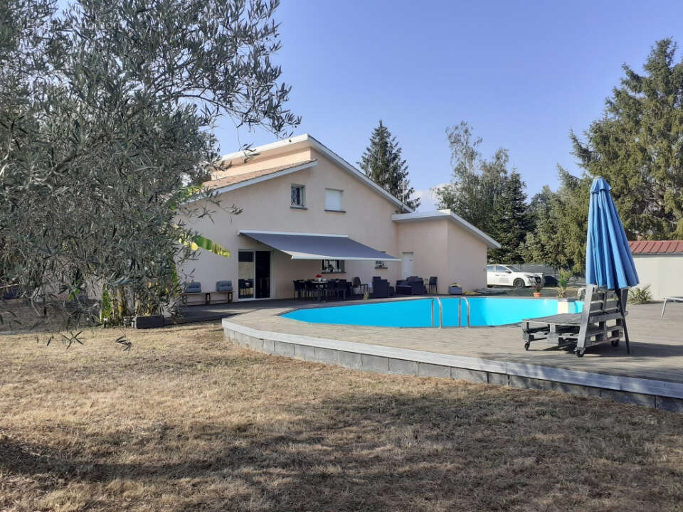 Idéalement située maison de 145m2 avec piscine - photo 2
