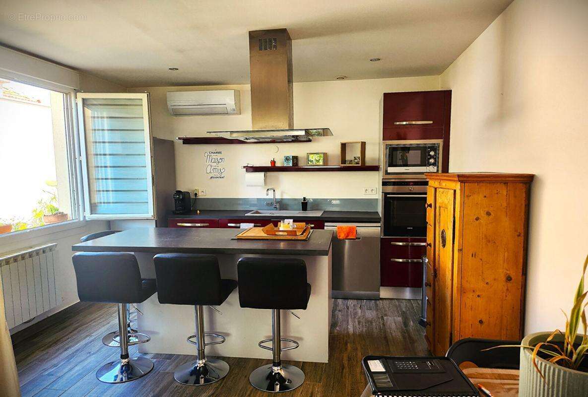 Appartement à MAUGUIO