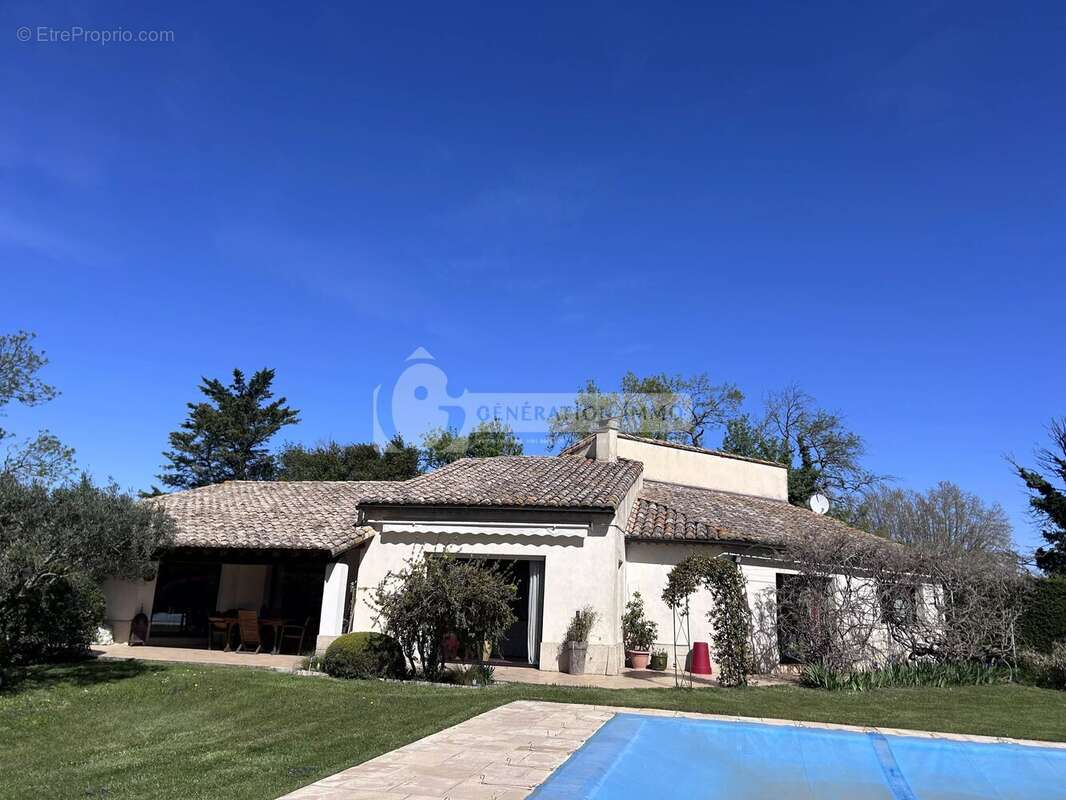 Maison à SAINT-MARTIN-DE-CRAU