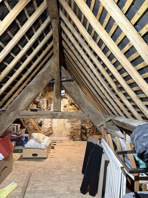 Maison à SAINT-AUBIN-FOSSE-LOUVAIN