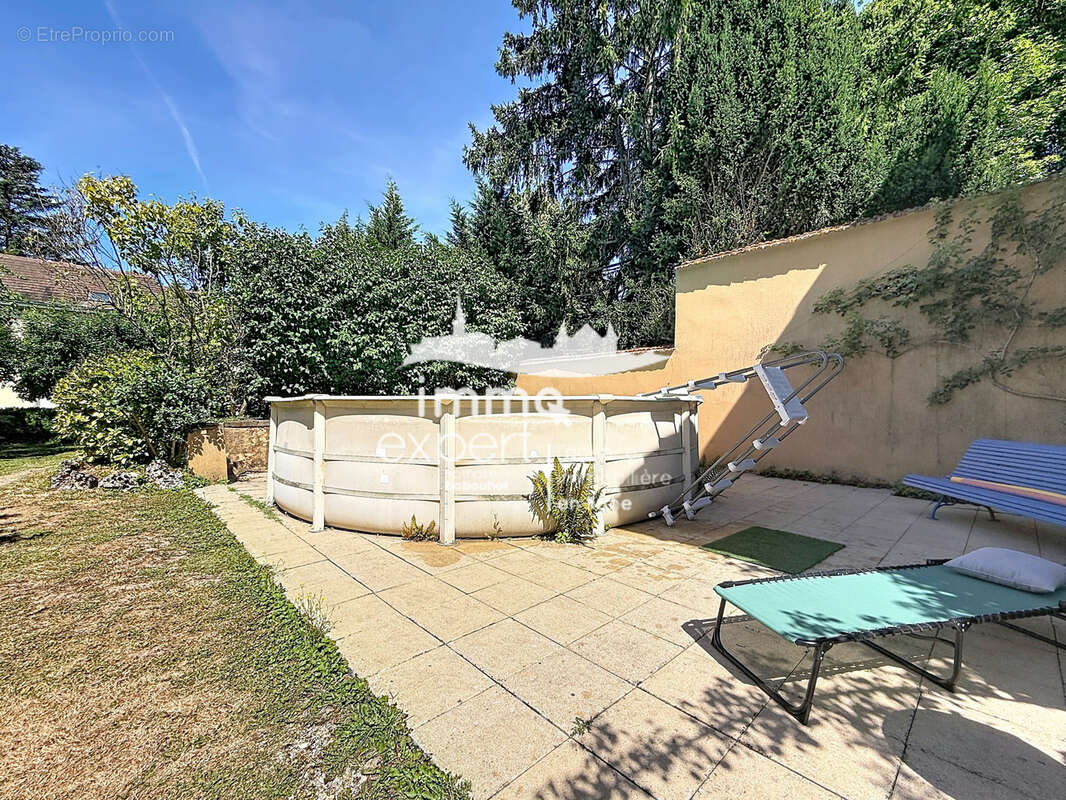 Immeuble de prestige avec appartement bourgeois, appartement loué, local professionnel et parc arboré - photo 30