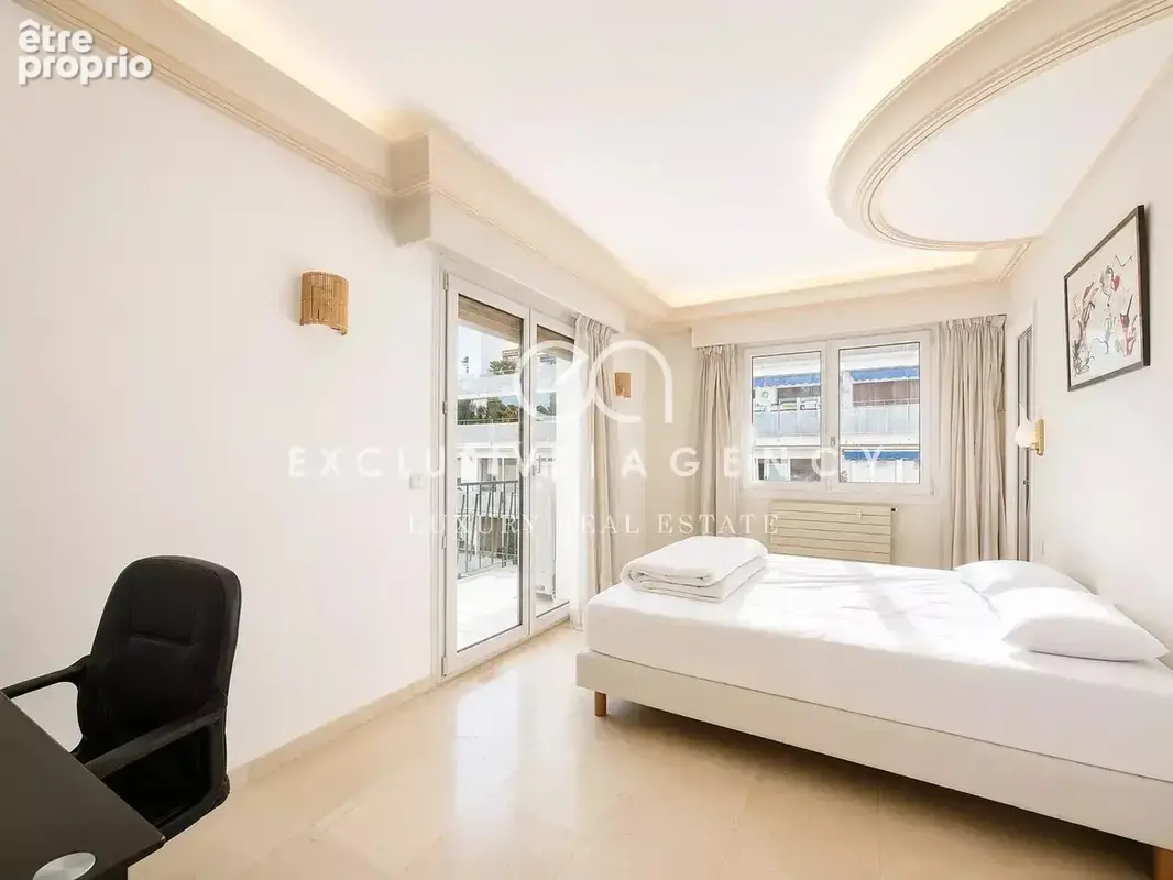 Cannes Banane appartement 4 pièces 105m² étage élevé terrasse parking et cave - photo 6