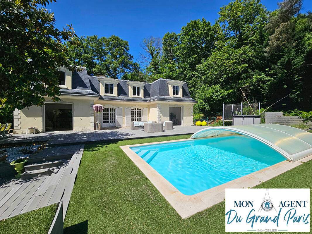 Maison à VERRIERES-LE-BUISSON