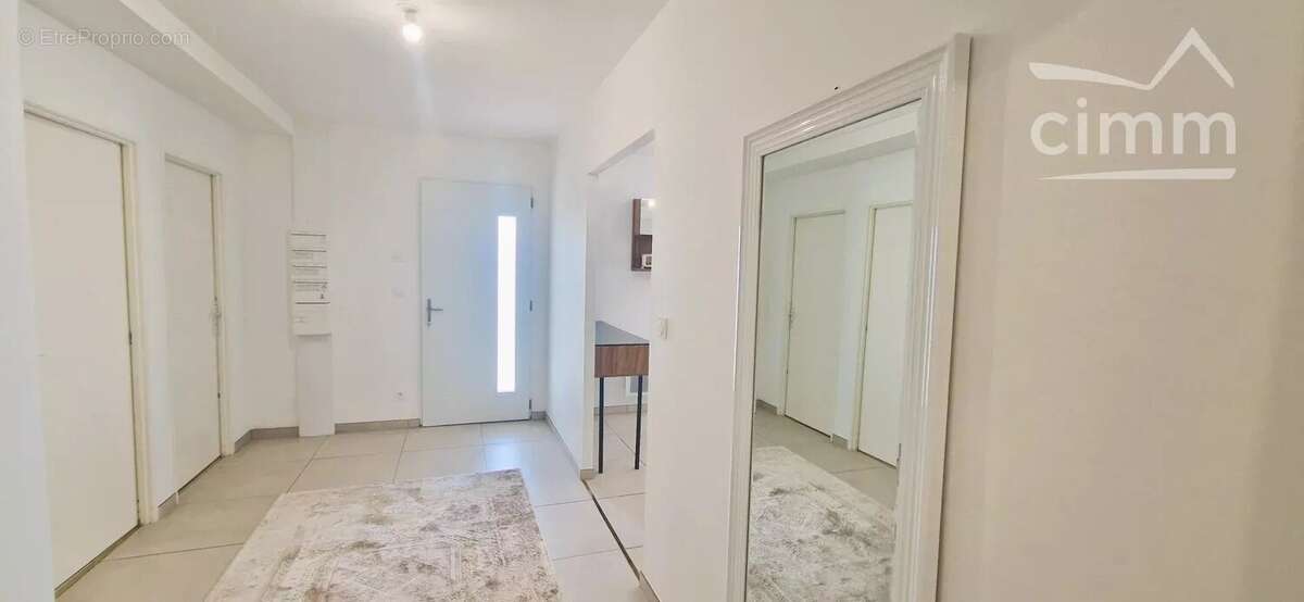  À VENDRE – Superbe propriété avec deux appartements spacieux et prestations haut de gamme - photo 11