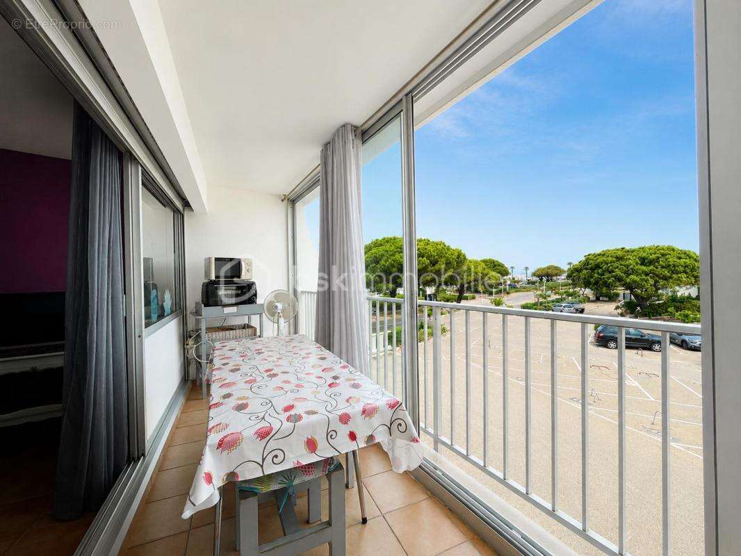 Port camargue – plage sud – p2 cabine avec parking et cellier - photo 3