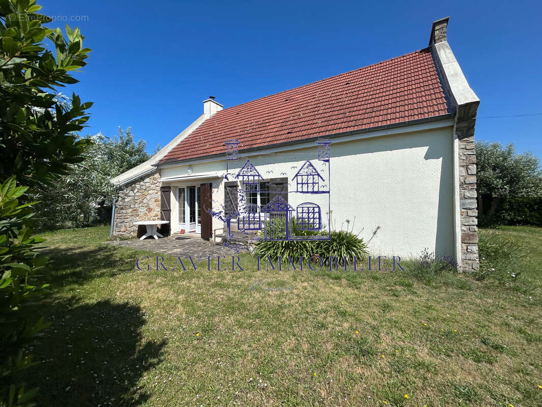 Maison à SAINT-GERMAIN-SUR-AY