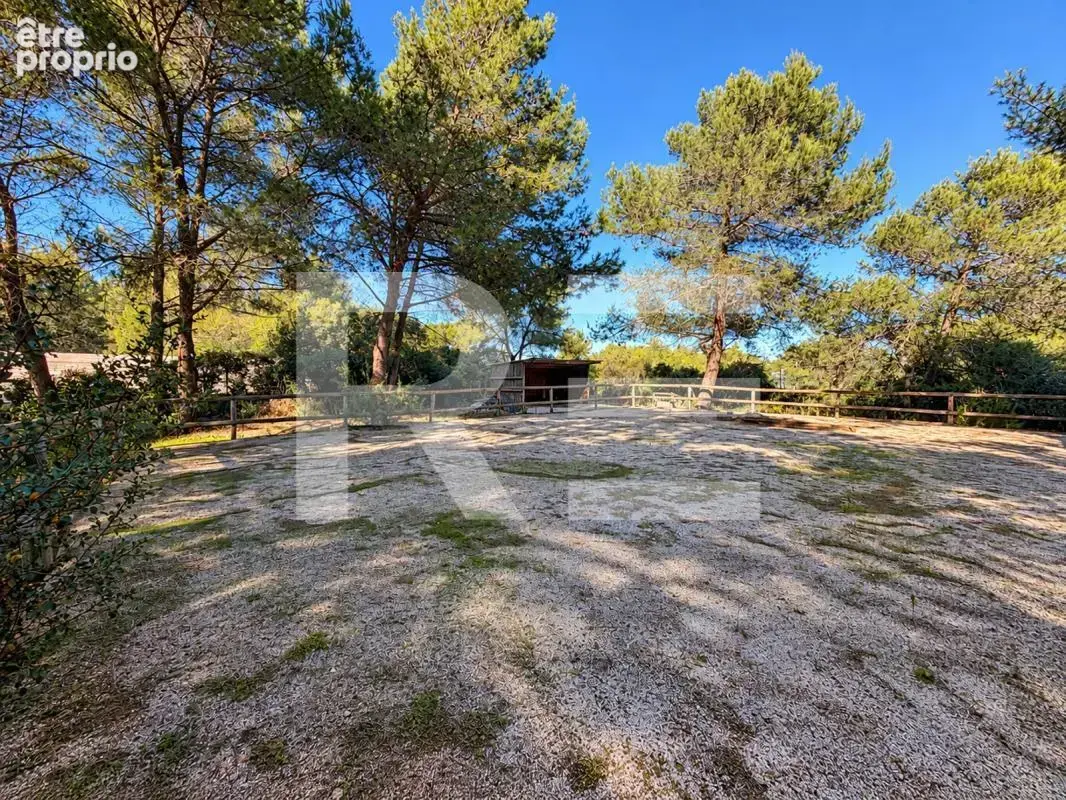 Maison 145 m² – 5 chambres, piscine, terrain de 3 858 m² - photo 9