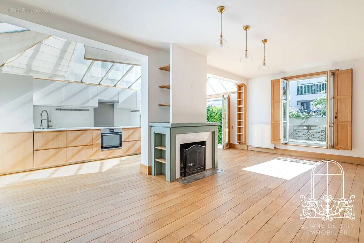 Maison à PARIS-16E