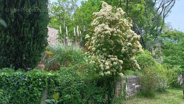 Maison à SAINT-ETIENNE-ESTRECHOUX