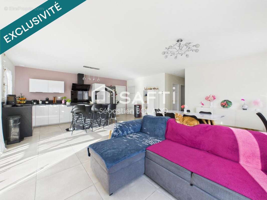Maison 95 m² à Claira  - photo 3