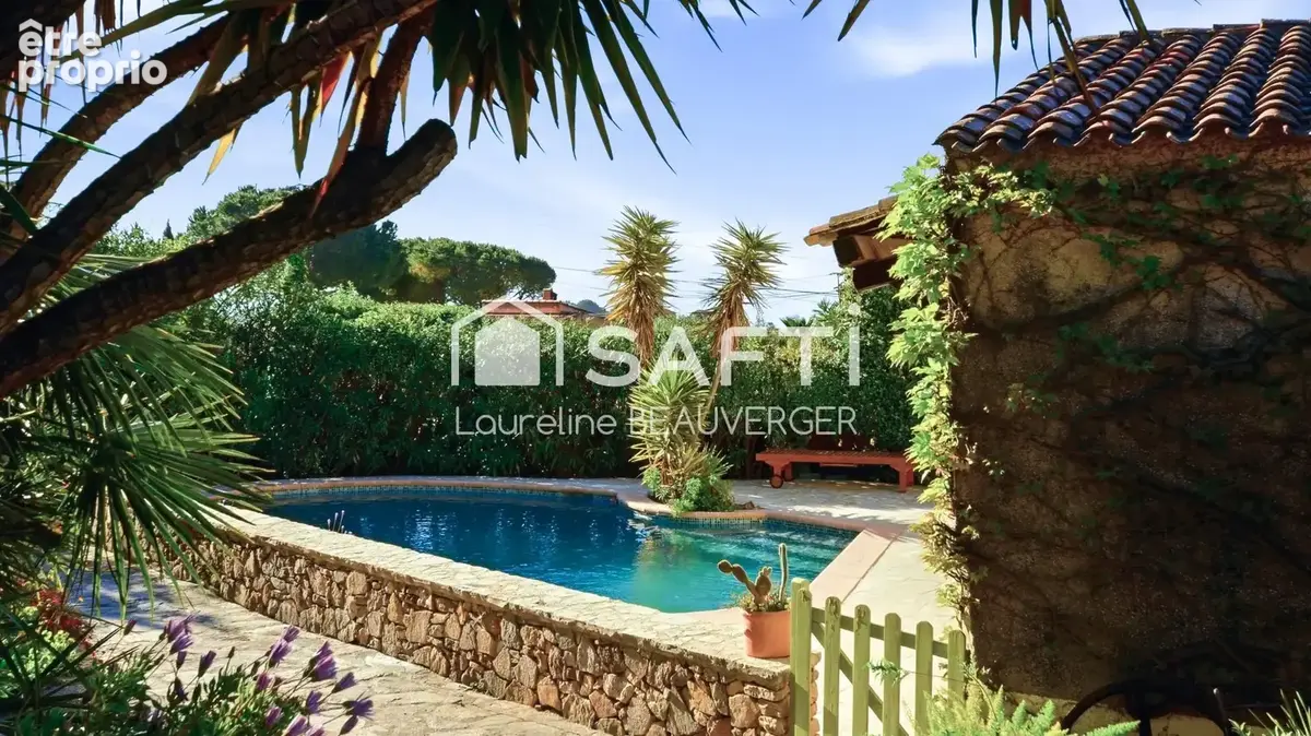 Photo 1 - Maison à CARQUEIRANNE