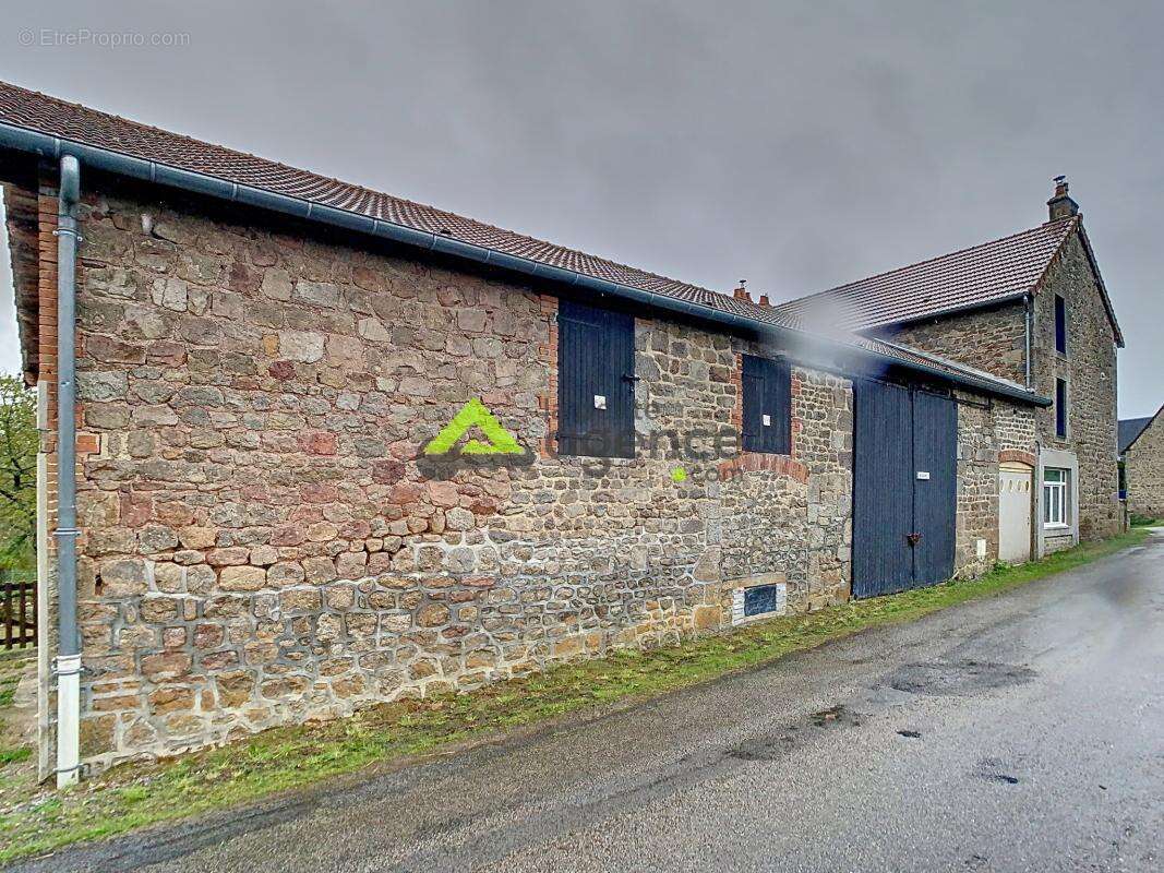 Maison à CHAMPAGNAT