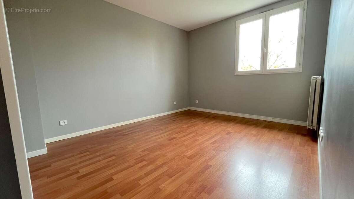 Maison à COURCOURONNES