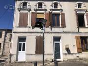 MAISON DE VILLE PAUILLAC CENTRE DEUX CHAMBRES UN BUREAU DEUX - Maison à PAUILLAC