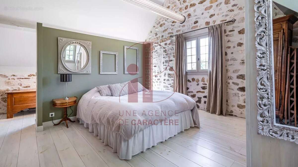 Maison à FONTAINEBLEAU