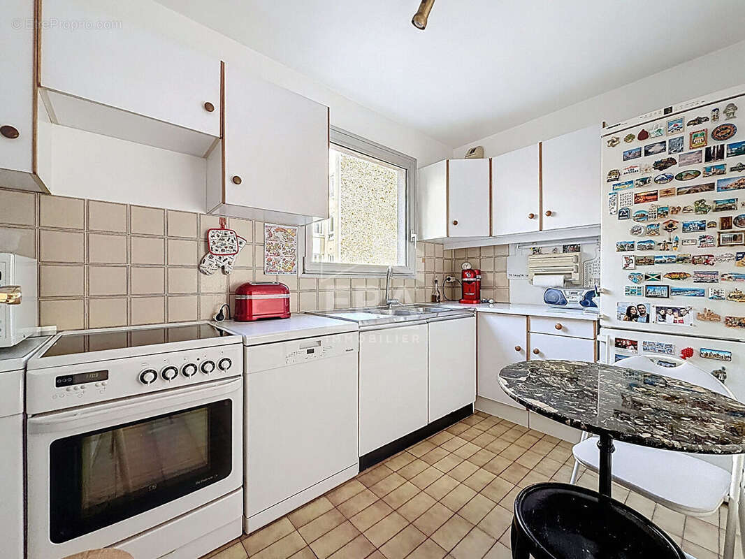 Appartement à PARIS-12E