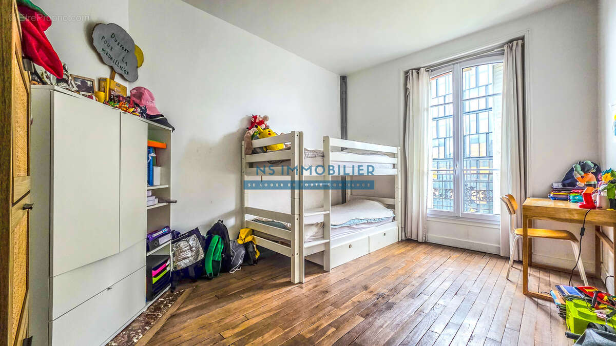 Appartement à LA GARENNE-COLOMBES