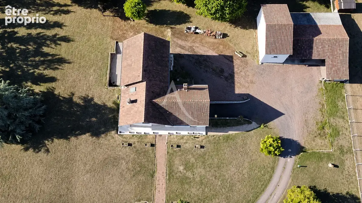 Grande maison 6/7 chambres et dependances a cisse - photo 2