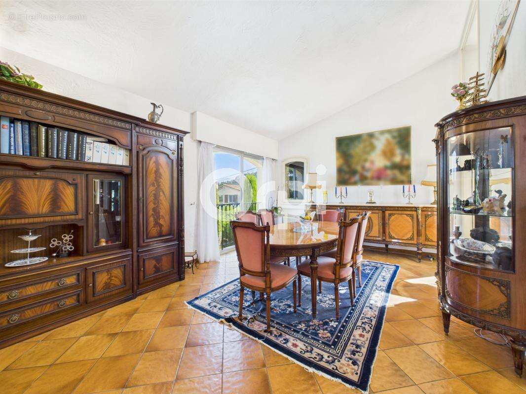 Maison à MANDELIEU-LA-NAPOULE