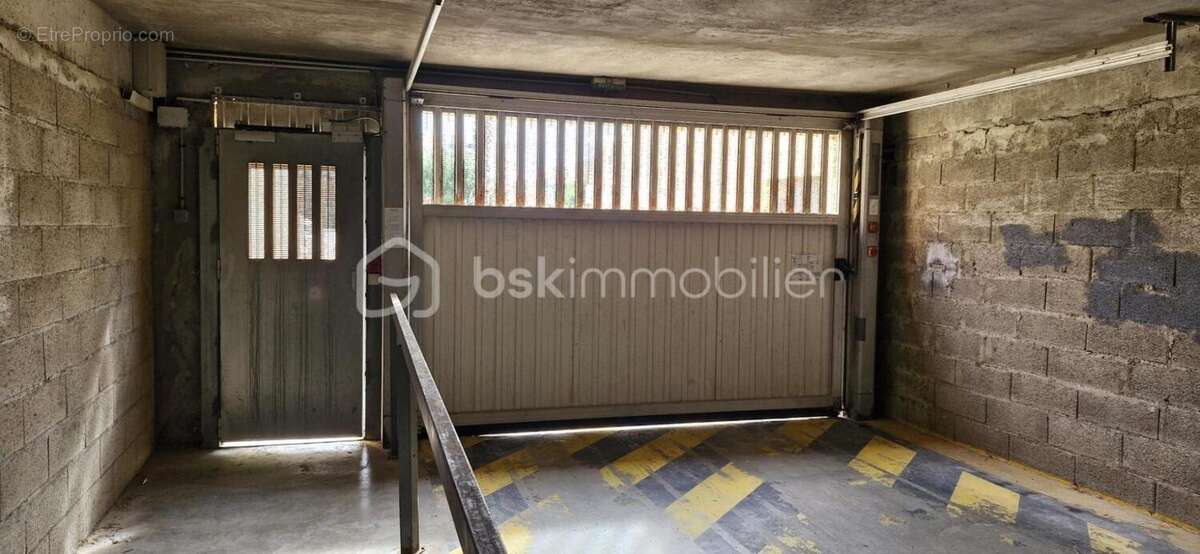 Parking à LE BARCARES