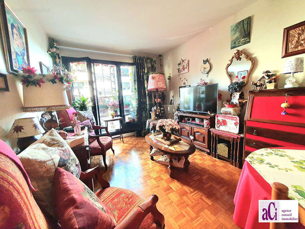 Appartement à BOURG-LA-REINE