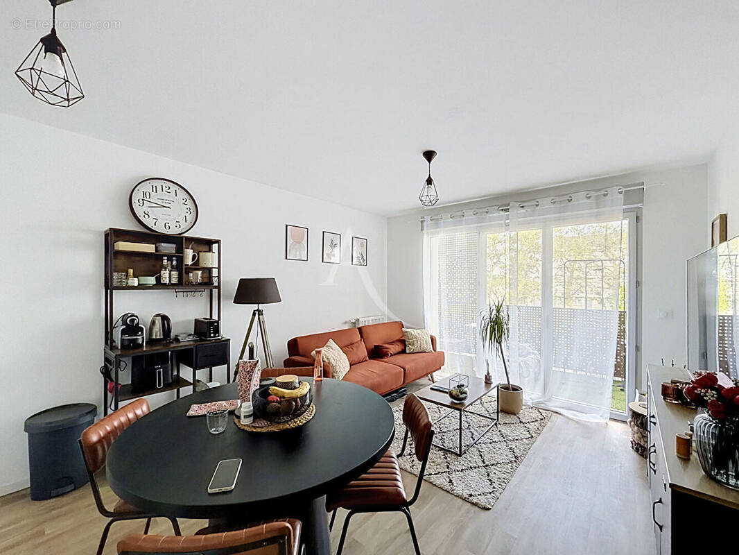 Appartement à SAINT-SYLVAIN-D'ANJOU