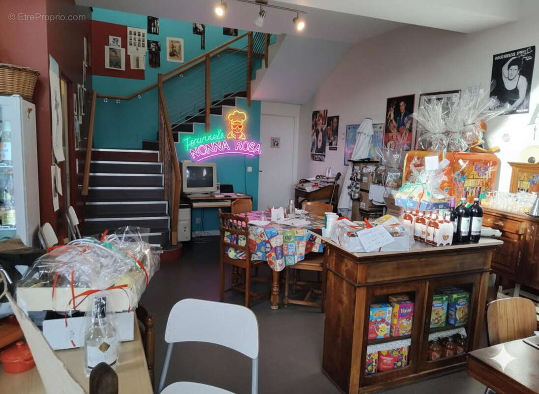 Photo 3 - Commerce à MORANCE