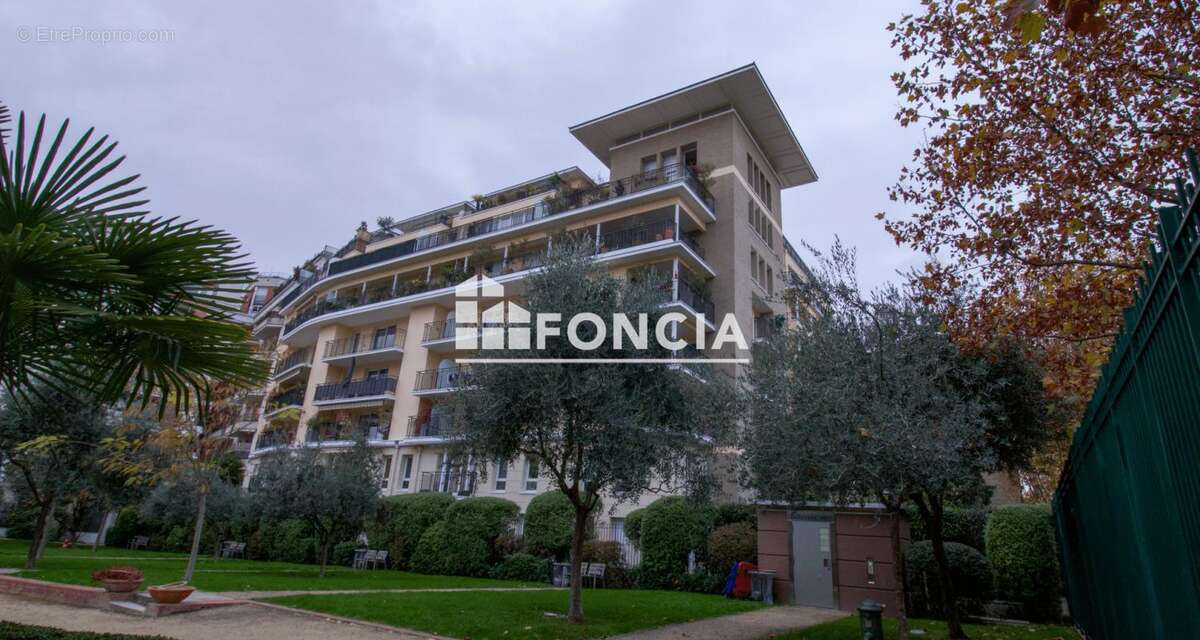 Appartement à MONTROUGE