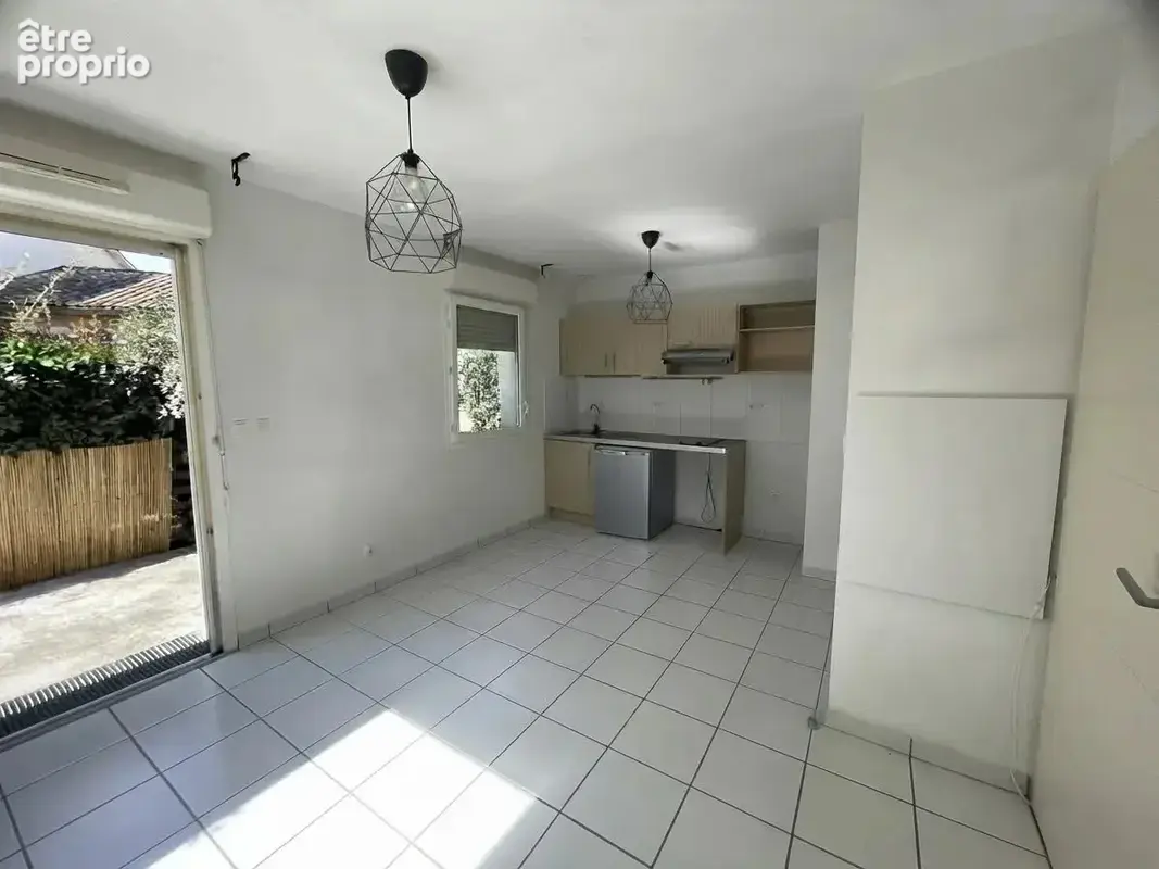 Appartement T2 avec terrasse - photo 2