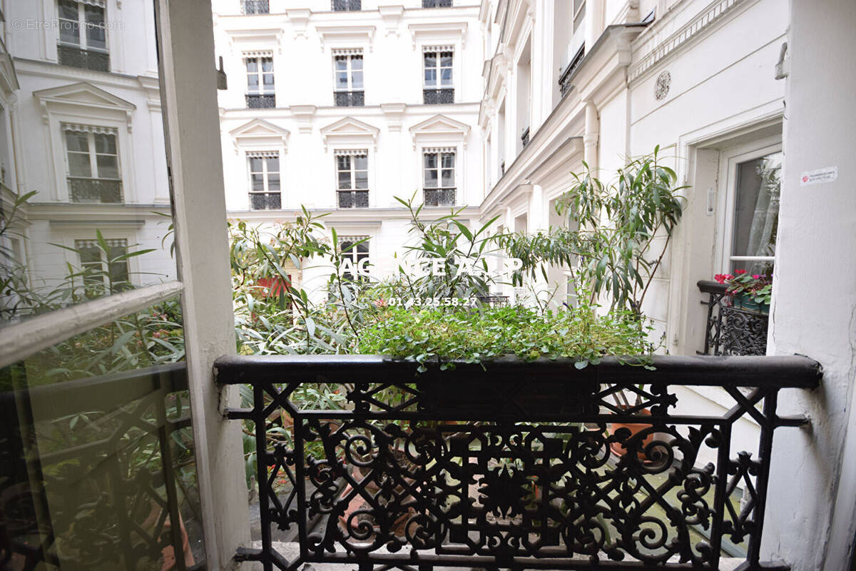 Appartement à PARIS-2E