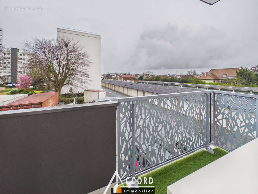Appartement à SARTROUVILLE