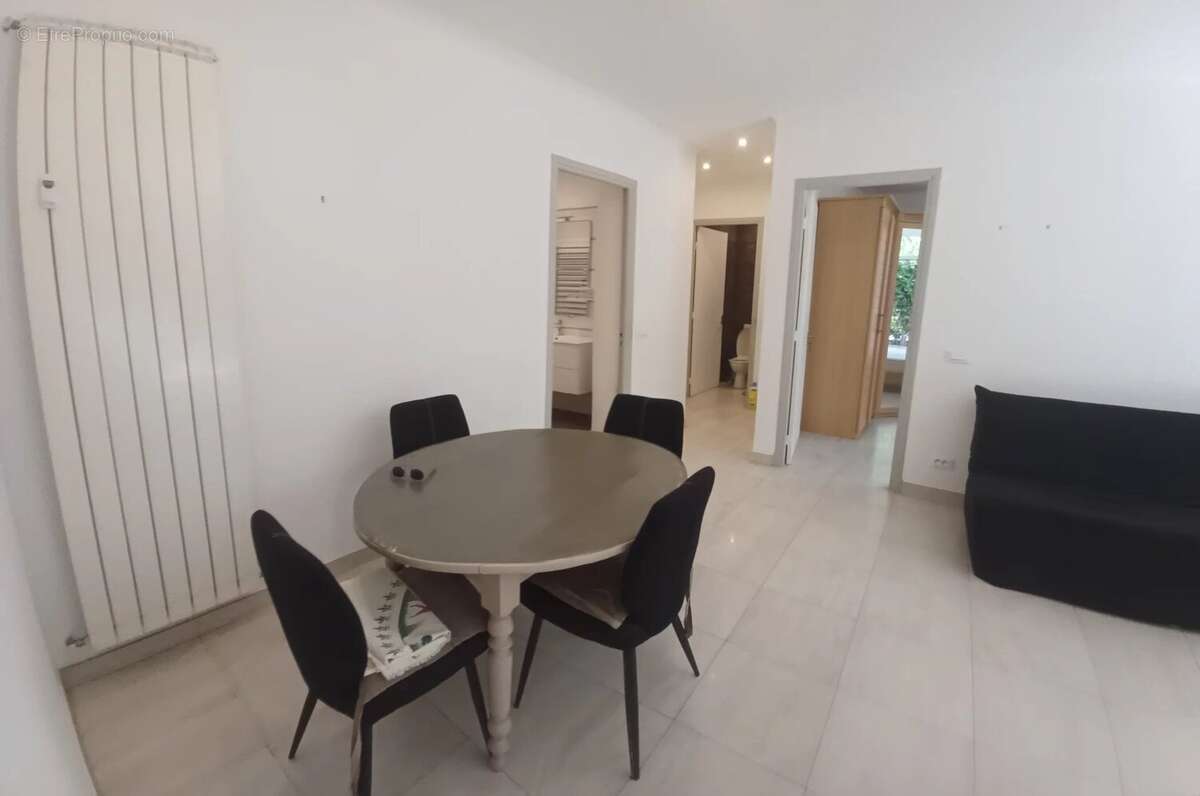 Appartement de caractère en rez-de-jardin - photo 13