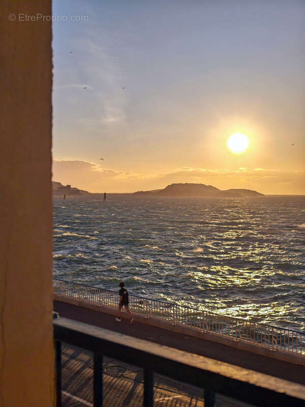 Appartement à MARSEILLE-7E