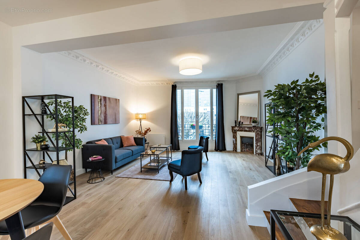 Photo 1 - Appartement à PARIS-11E