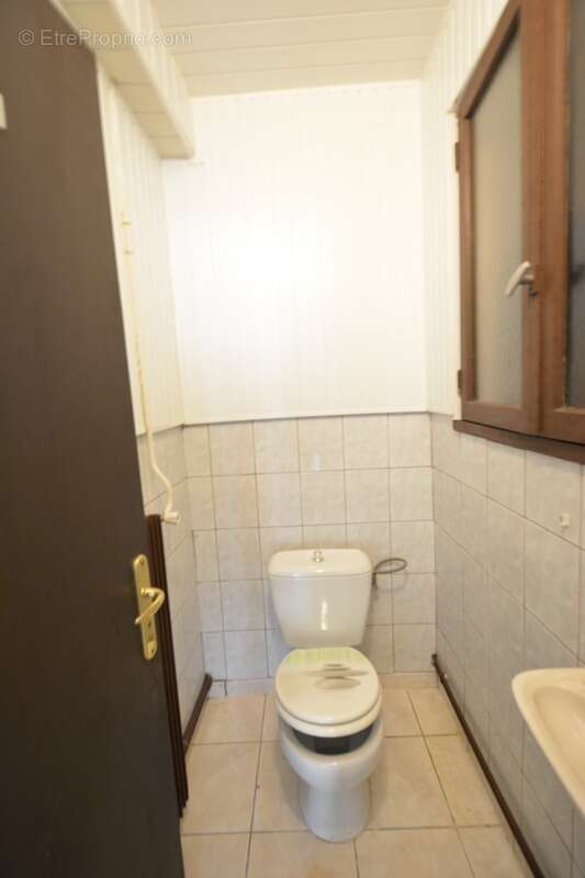Exclusivité – immeuble de rapport avec local commercial et appartement t3 à montmédy (55600) - photo 14