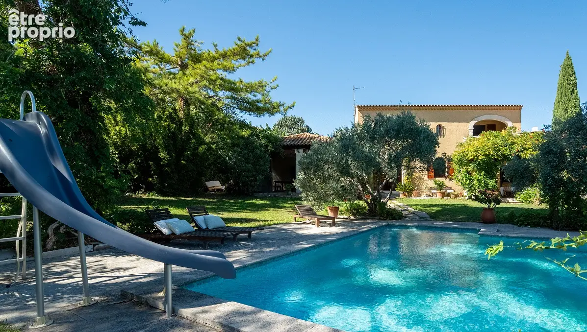 Jonquerettes  - Belle propriété familiale de 323 m² avec piscine sur 2 000 m² - photo 13