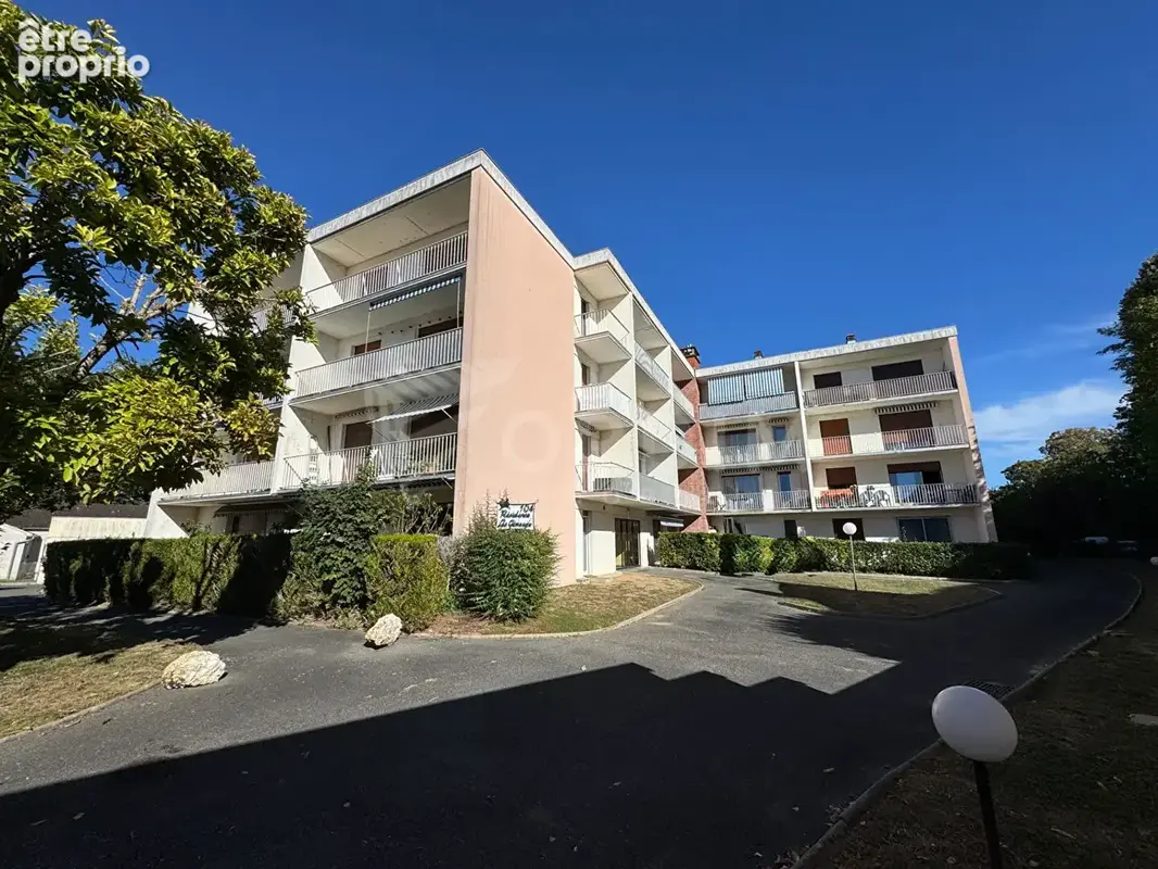 COSNE SUR LOIRE, Appartement T3 d'env. 73.15 m² avec garage. - photo 14